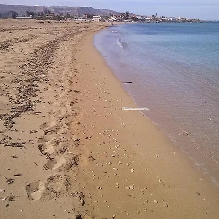 A Pochi Passi Dalla *